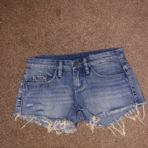 BLANK NYC cut off jean shorts